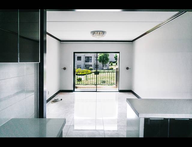 2 BEDROOM APARTMENT FOR SALE IN FOURWAYS